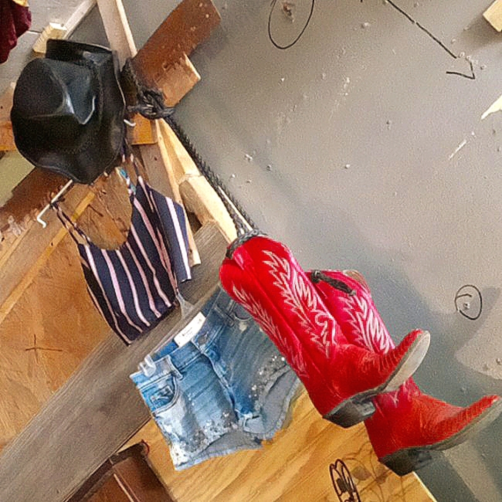 Up for Sale.. complete Outfit!!